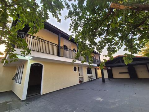 Sobrado à venda em Indaiatuba, Jardim Alice, com 3 quartos, com 250 m²
