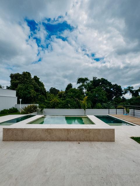 Sobrado à venda em Indaiatuba, Parque Villa dos Pinheiros, com 4 suítes, com 400 m²